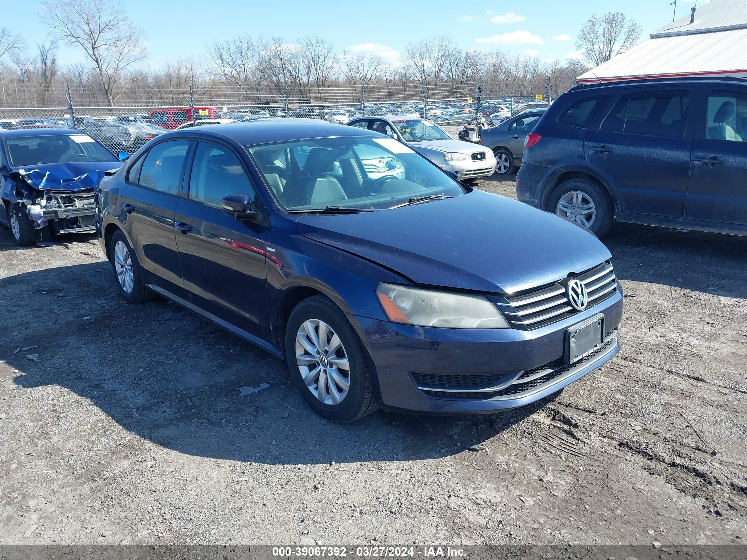 VOLKSWAGEN PASSAT 2015 1vwat7a38fc063834