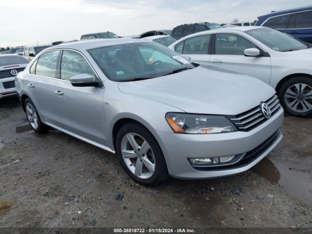 VOLKSWAGEN PASSAT 2015 1vwat7a38fc096395