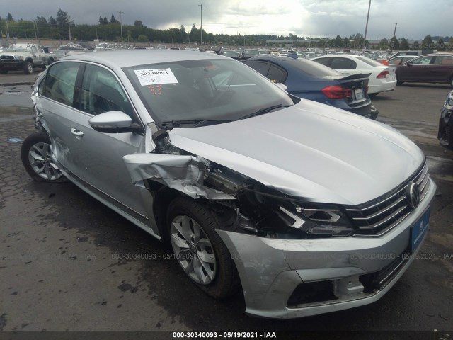 VOLKSWAGEN PASSAT 2017 1vwat7a38hc063867