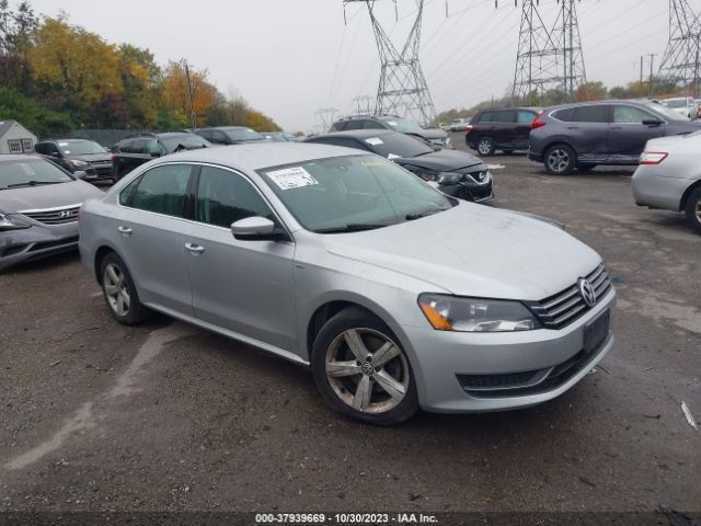 VOLKSWAGEN PASSAT 2014 1vwat7a39ec028122