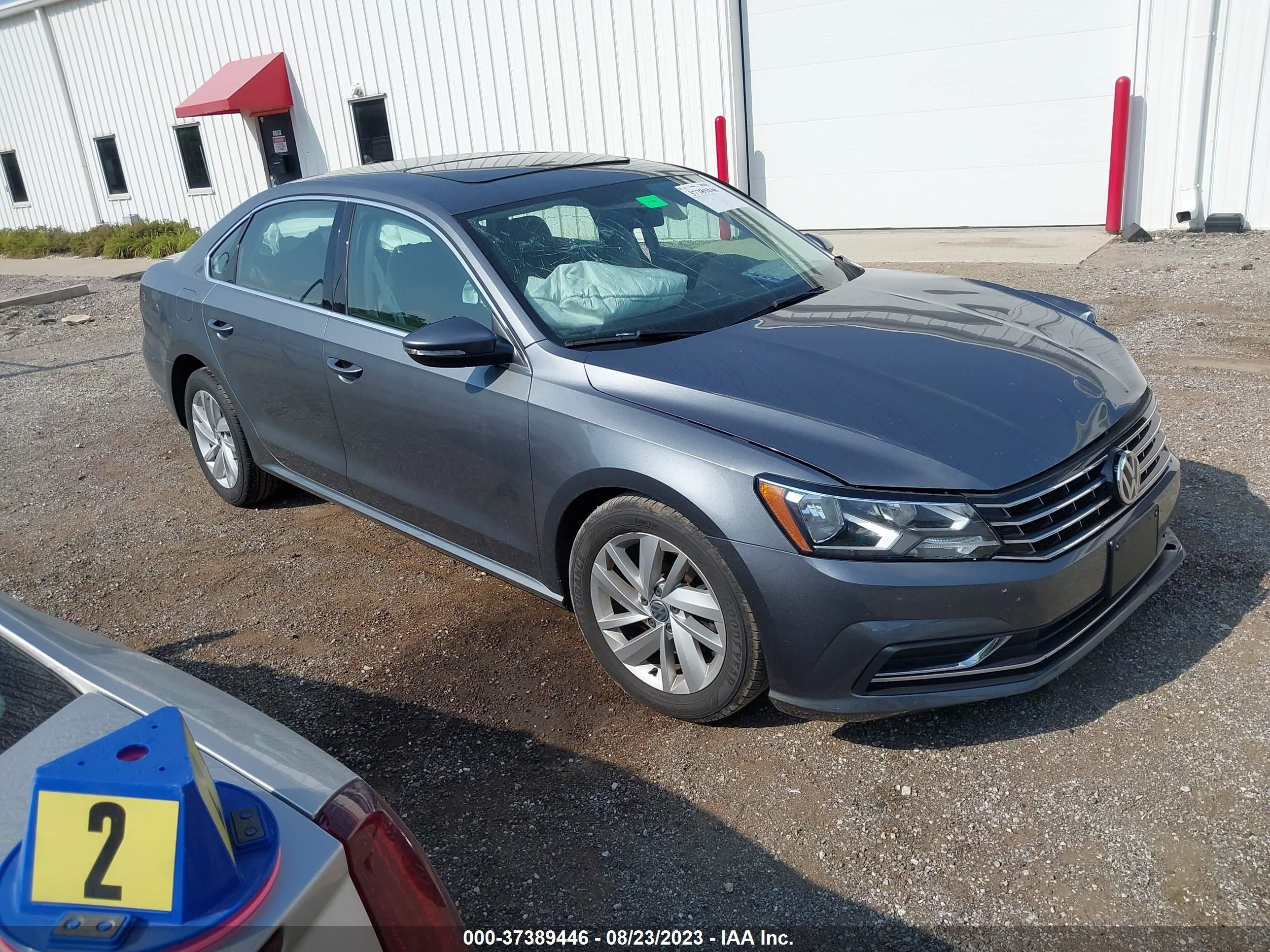 VOLKSWAGEN PASSAT 2018 1vwba7a33jc037225