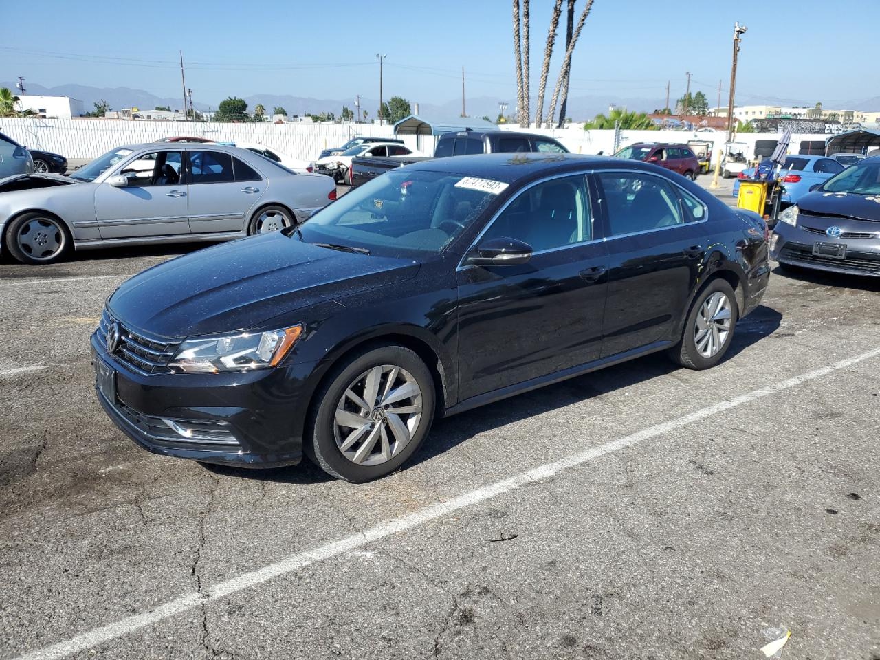 VOLKSWAGEN PASSAT 2018 1vwba7a37jc039110