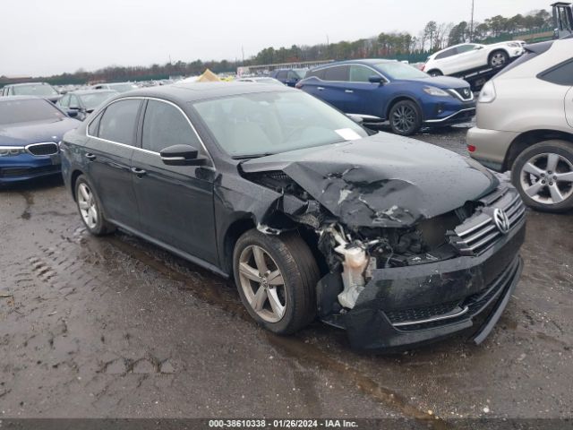 VOLKSWAGEN PASSAT 2012 1vwbh7a33cc111032