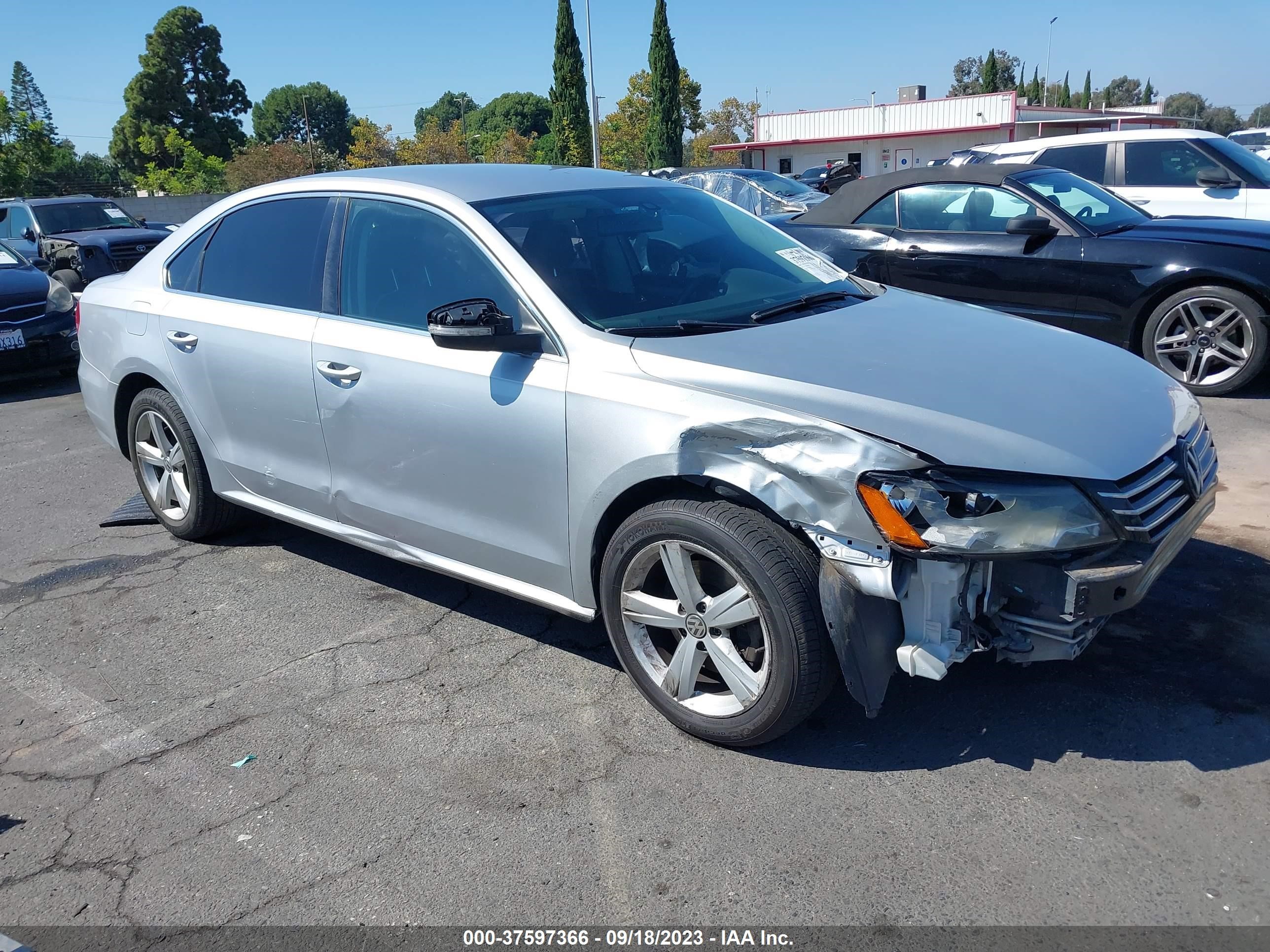 VOLKSWAGEN PASSAT 2013 1vwbh7a38dc129611