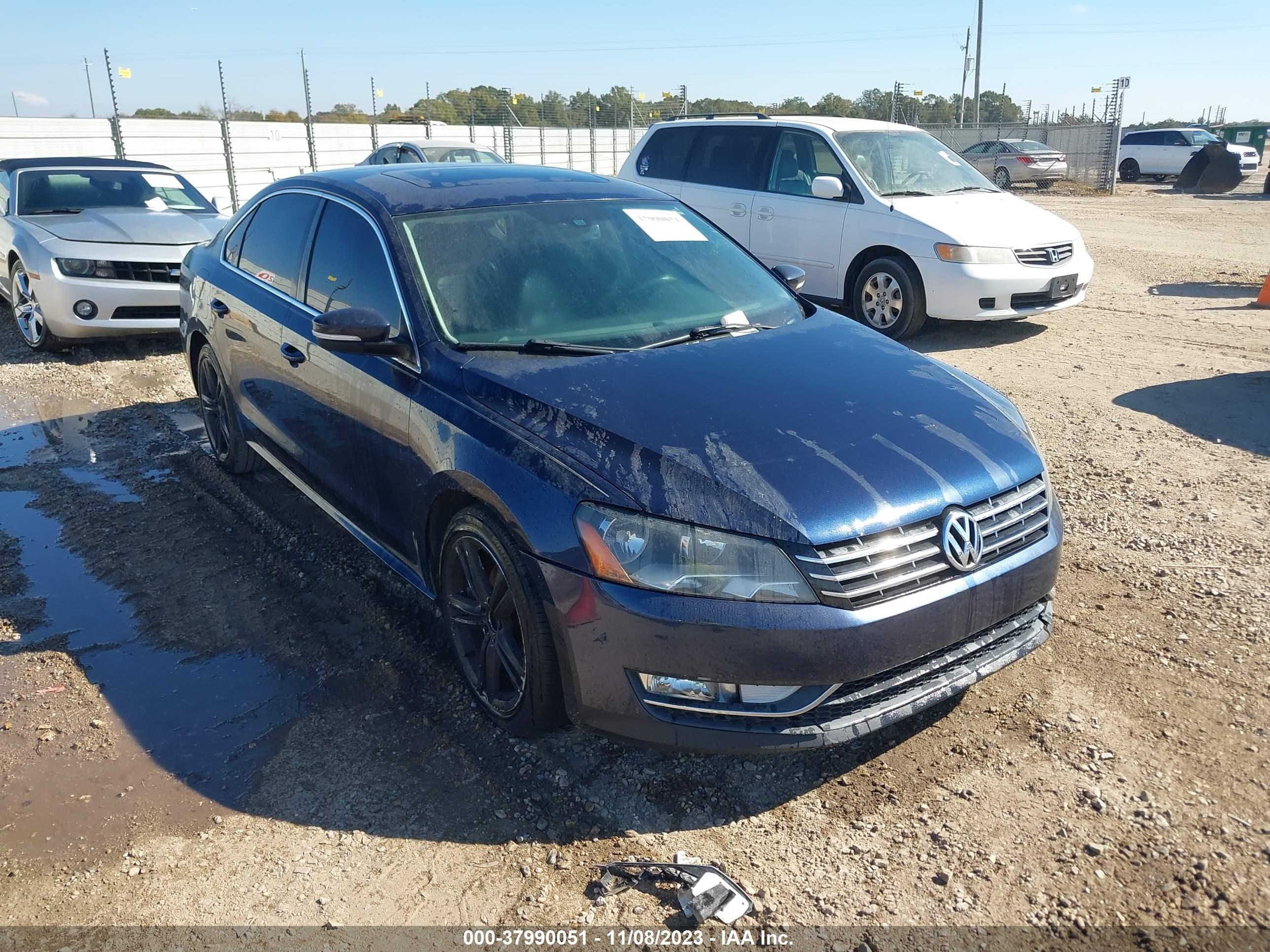 VOLKSWAGEN PASSAT 2013 1vwbm7a31dc011041