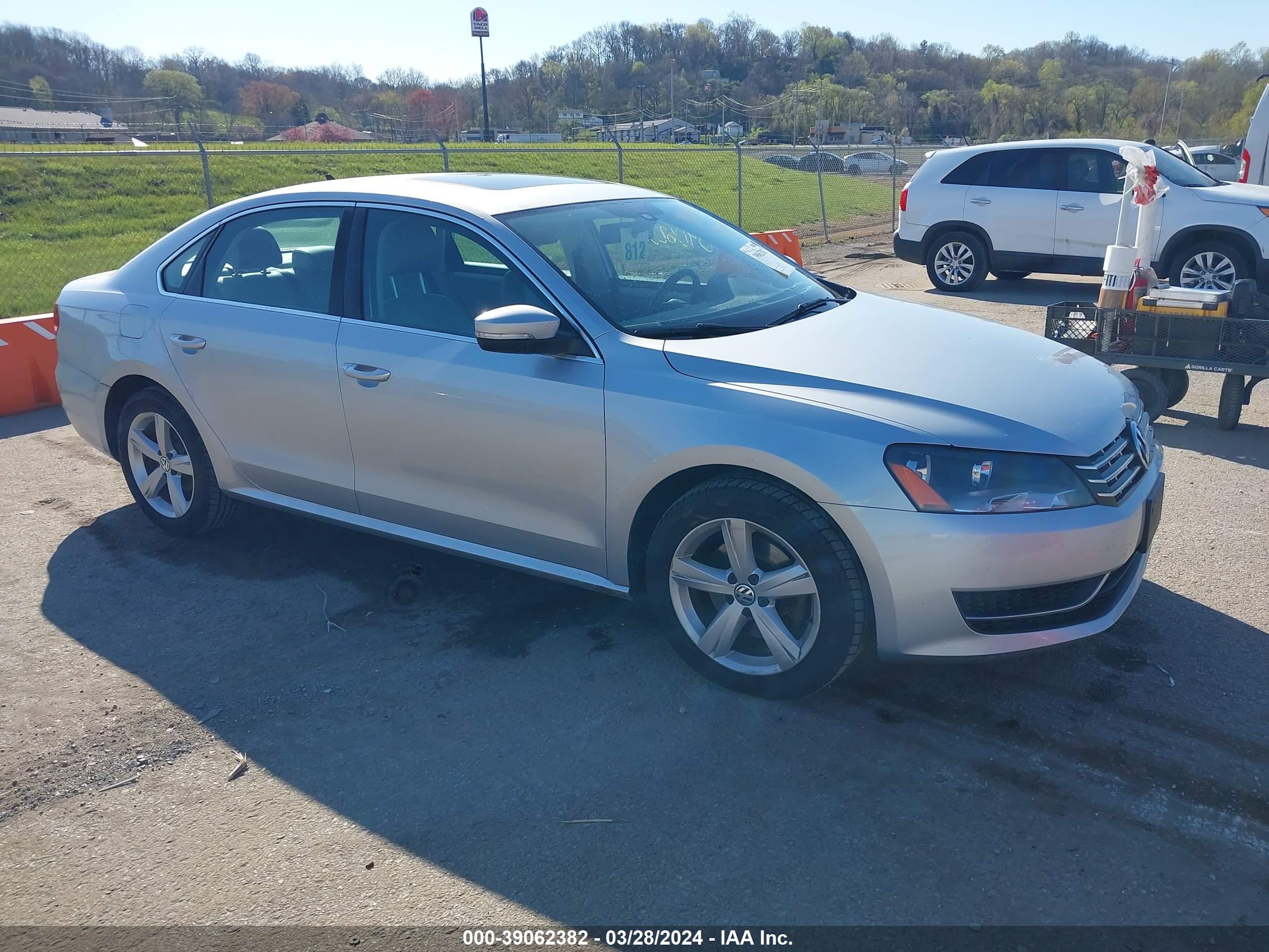 VOLKSWAGEN PASSAT 2013 1vwbn7a30dc057506