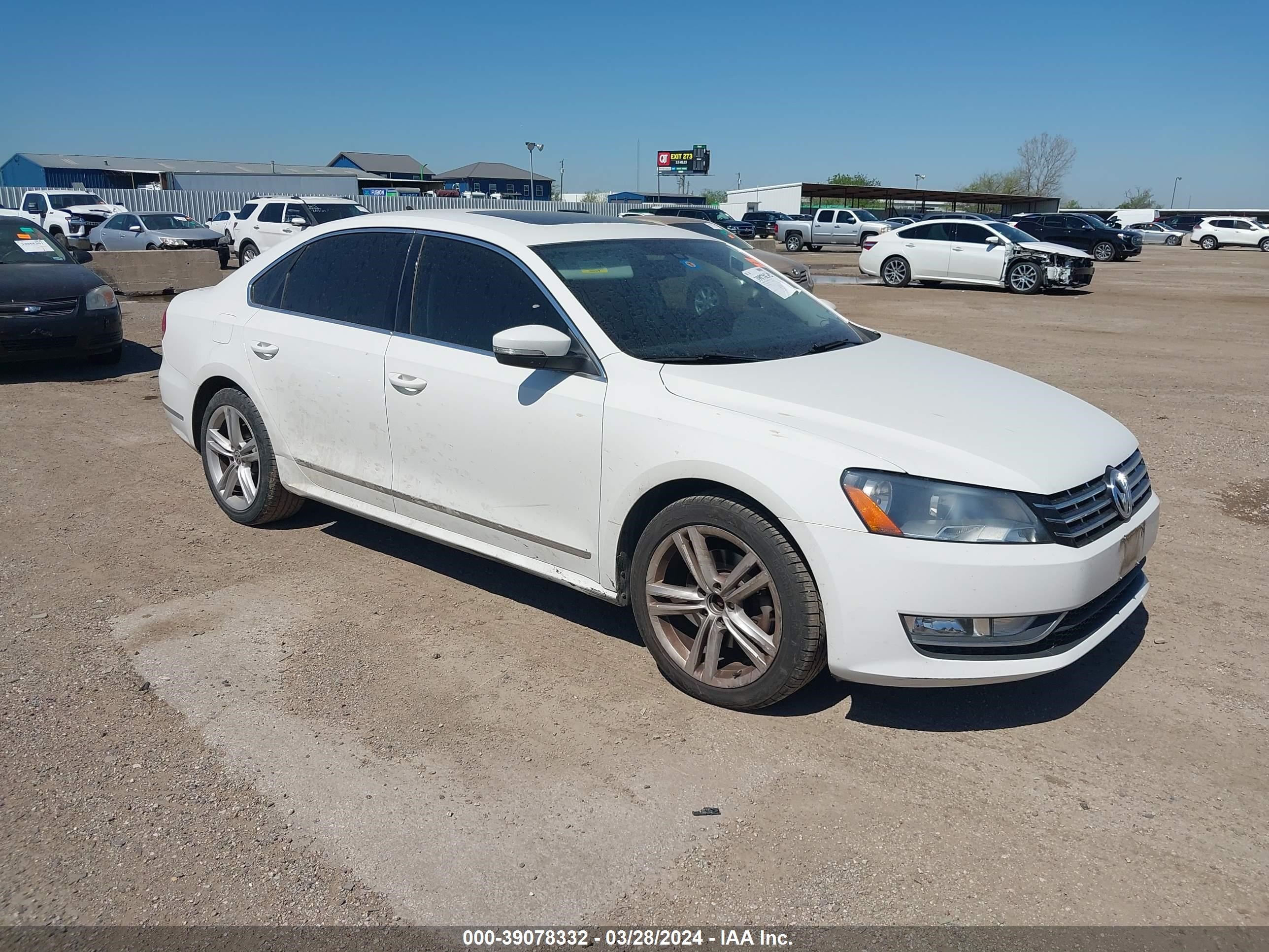 VOLKSWAGEN PASSAT 2013 1vwbn7a38dc136633