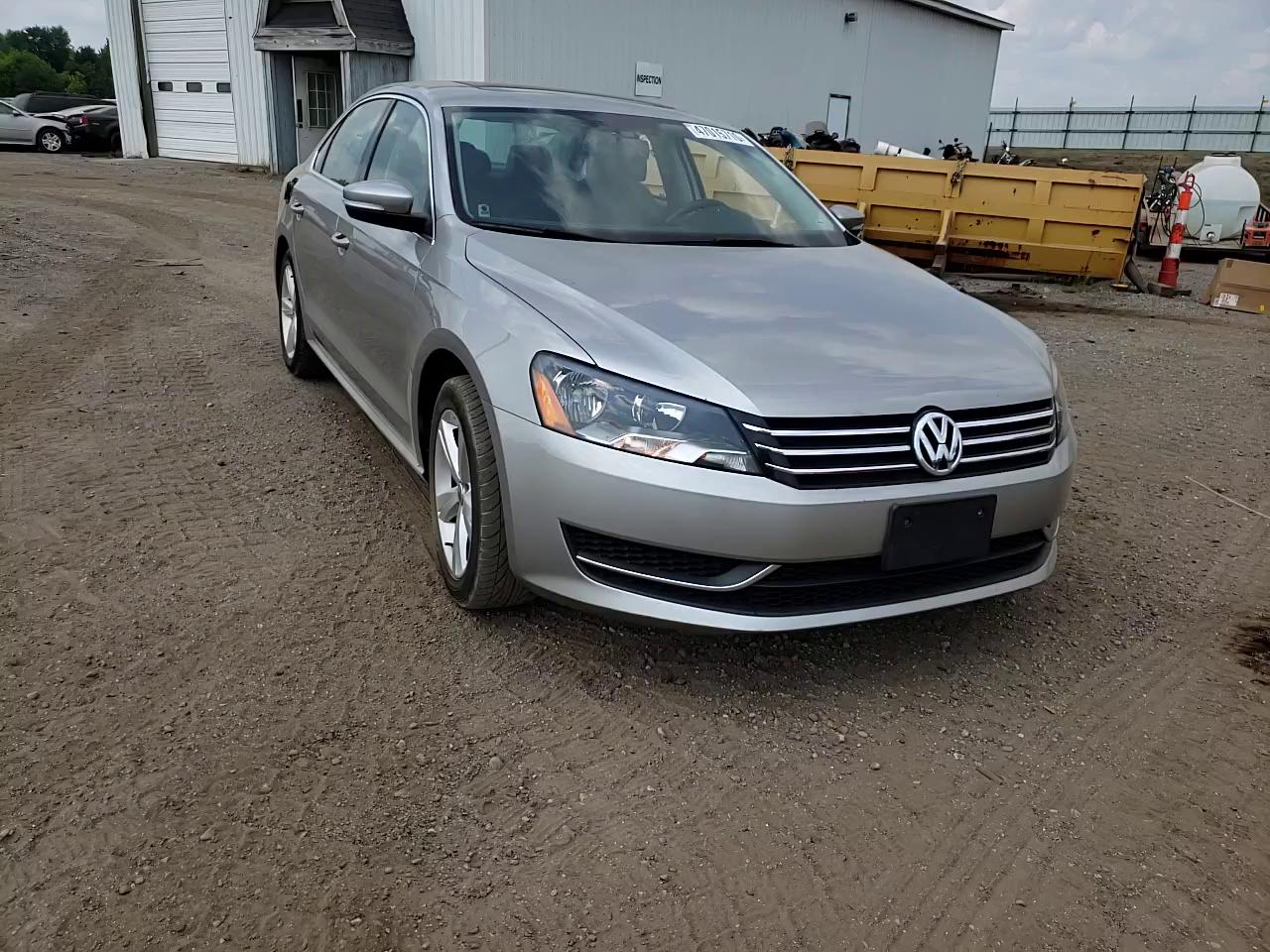 VOLKSWAGEN PASSAT 2013 1vwbp7a30dc004475