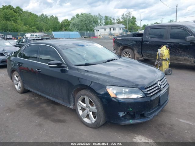 VOLKSWAGEN PASSAT 2013 1vwbp7a32dc008981