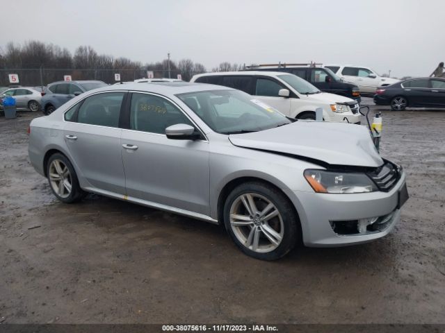 VOLKSWAGEN PASSAT 2014 1vwbp7a32ec003524