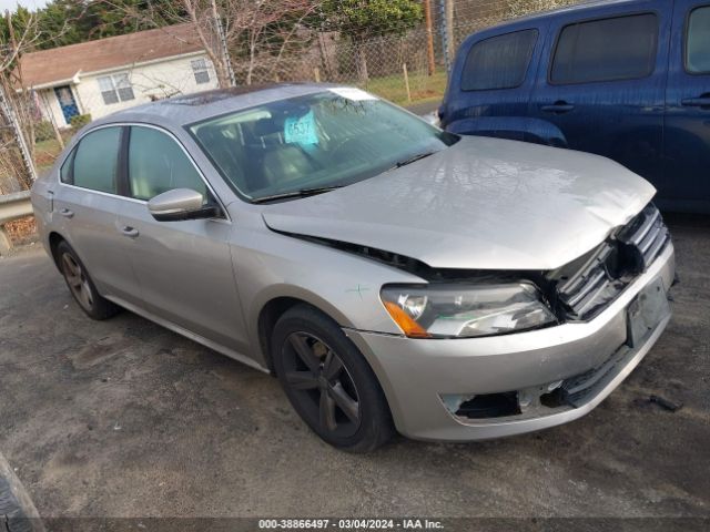 VOLKSWAGEN PASSAT 2013 1vwbp7a33dc110838