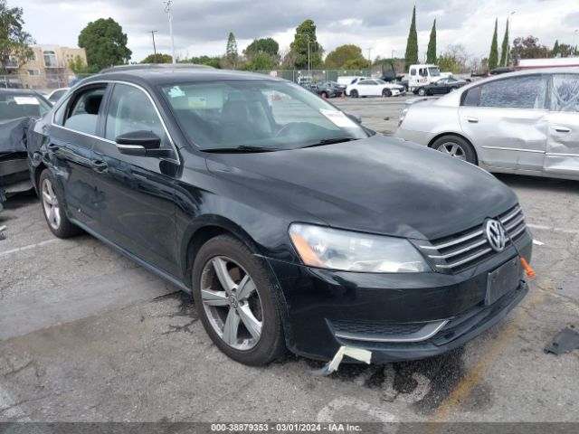 VOLKSWAGEN PASSAT 2013 1vwbp7a34dc013597