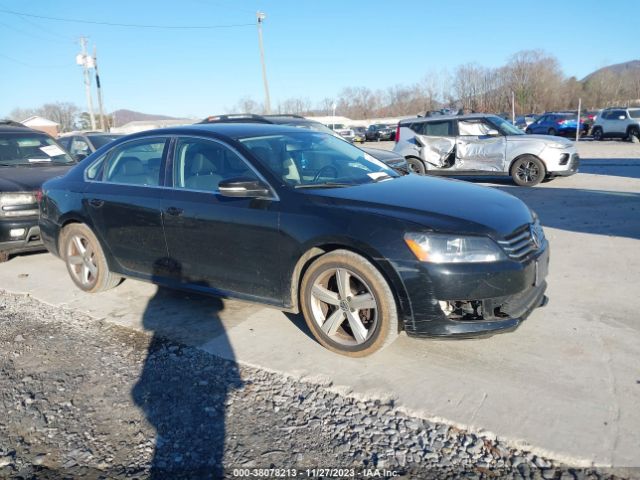 VOLKSWAGEN PASSAT 2013 1vwbp7a34dc041285