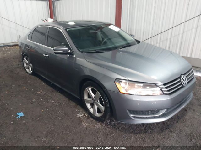 VOLKSWAGEN PASSAT 2013 1vwbp7a34dc119371