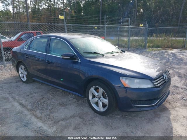 VOLKSWAGEN PASSAT 2013 1vwbp7a35dc052845