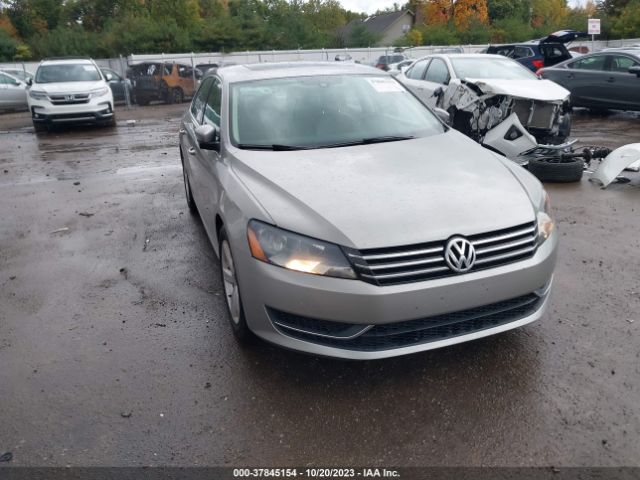 VOLKSWAGEN PASSAT 2013 1vwbp7a35dc106371