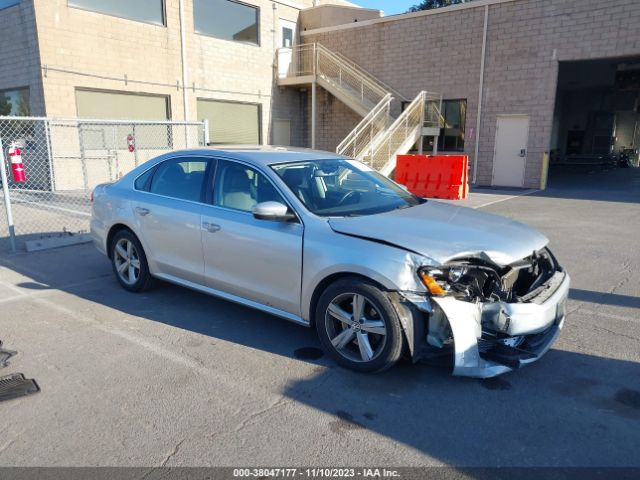 VOLKSWAGEN PASSAT 2014 1vwbp7a35ec012508