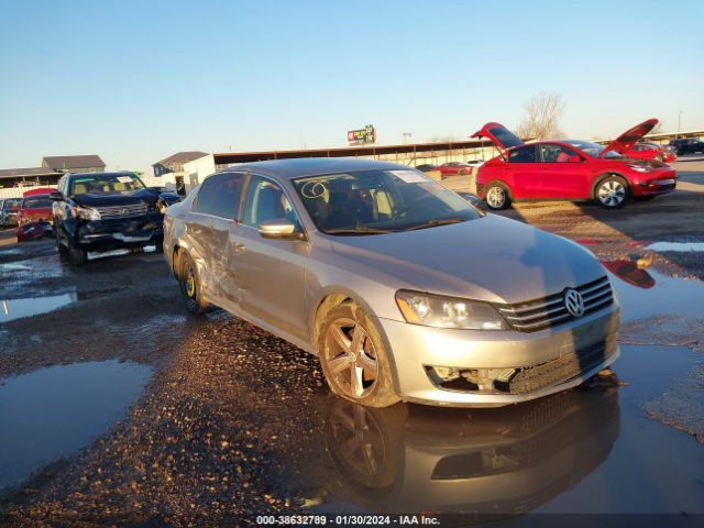 VOLKSWAGEN PASSAT 2013 1vwbp7a3xdc014110