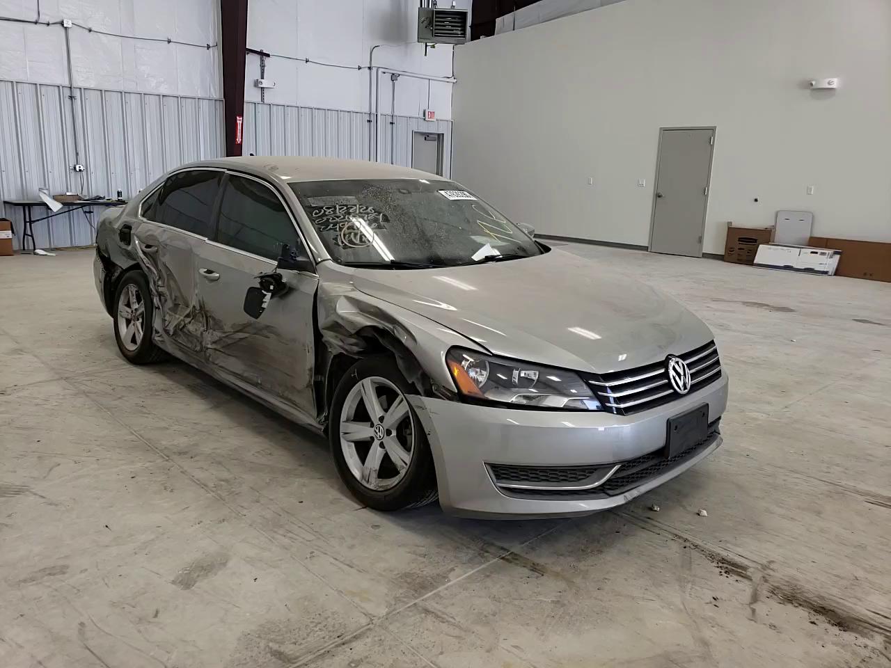 VOLKSWAGEN PASSAT 2012 1vwbp7a3xdc049956