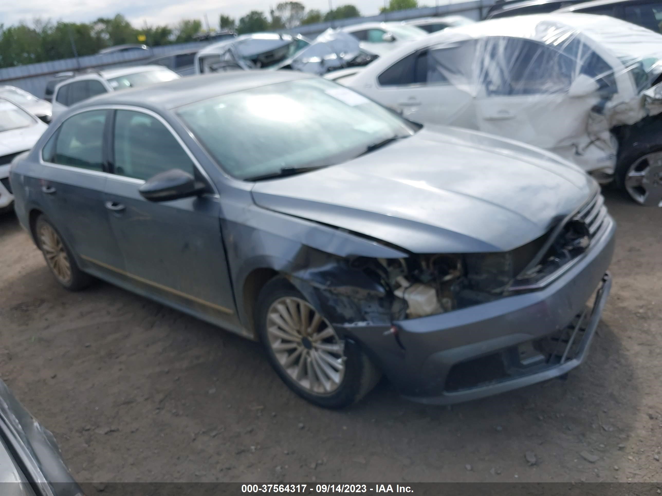 VOLKSWAGEN PASSAT 2016 1vwbs7a3xgc017379