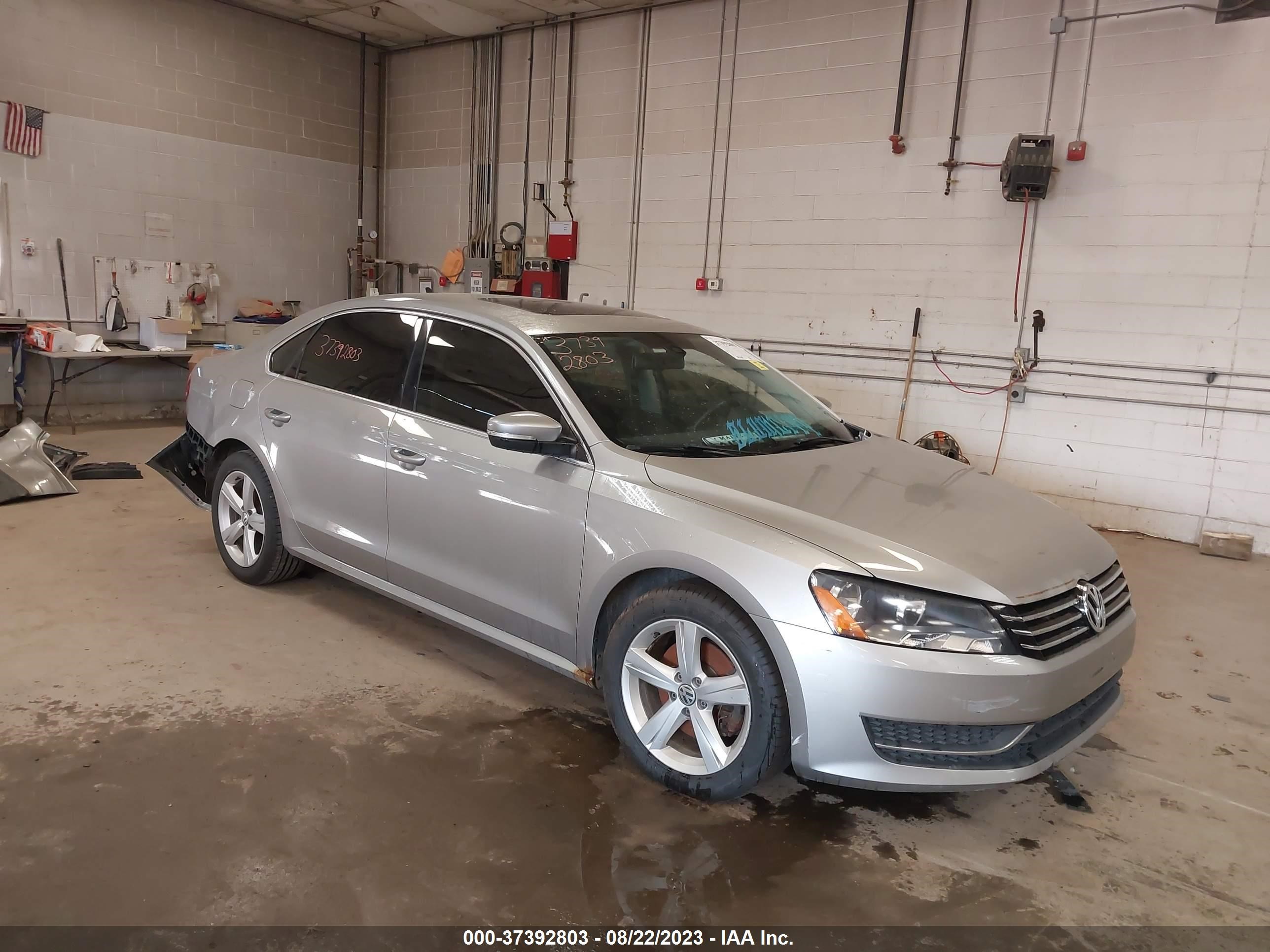 VOLKSWAGEN PASSAT 2014 1vwbt7a31ec049924