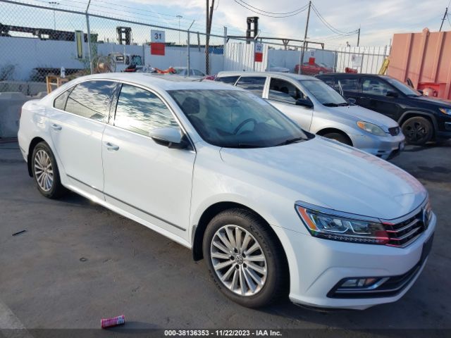 VOLKSWAGEN PASSAT 2017 1vwbt7a32hc024714