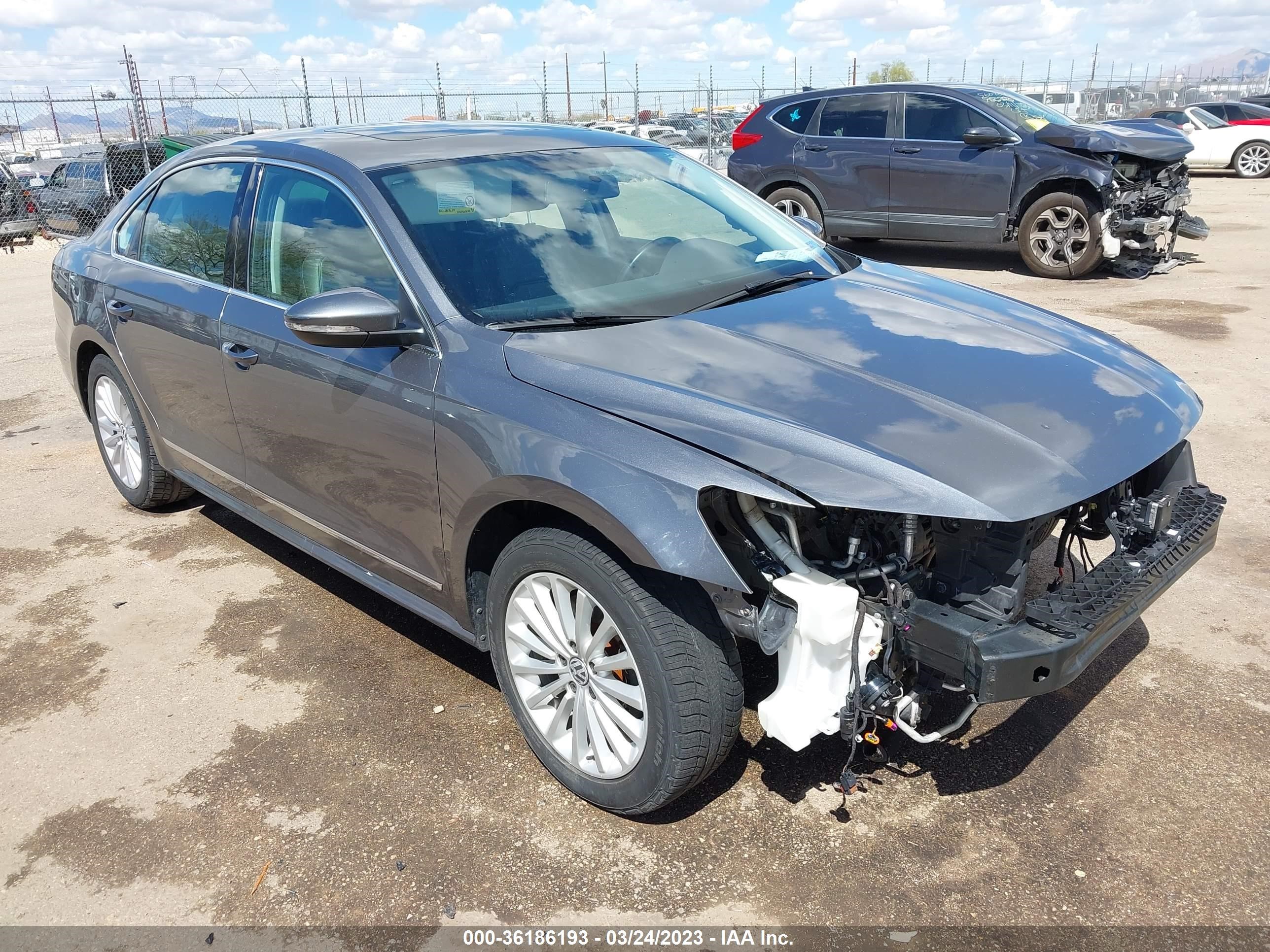 VOLKSWAGEN PASSAT 2017 1vwbt7a33hc004052