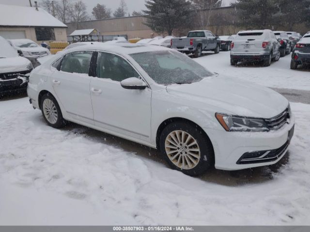 VOLKSWAGEN PASSAT 2017 1vwbt7a33hc010949