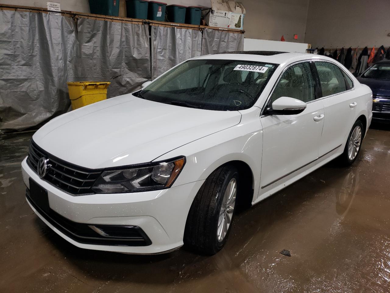 VOLKSWAGEN PASSAT 2017 1vwbt7a35hc051941