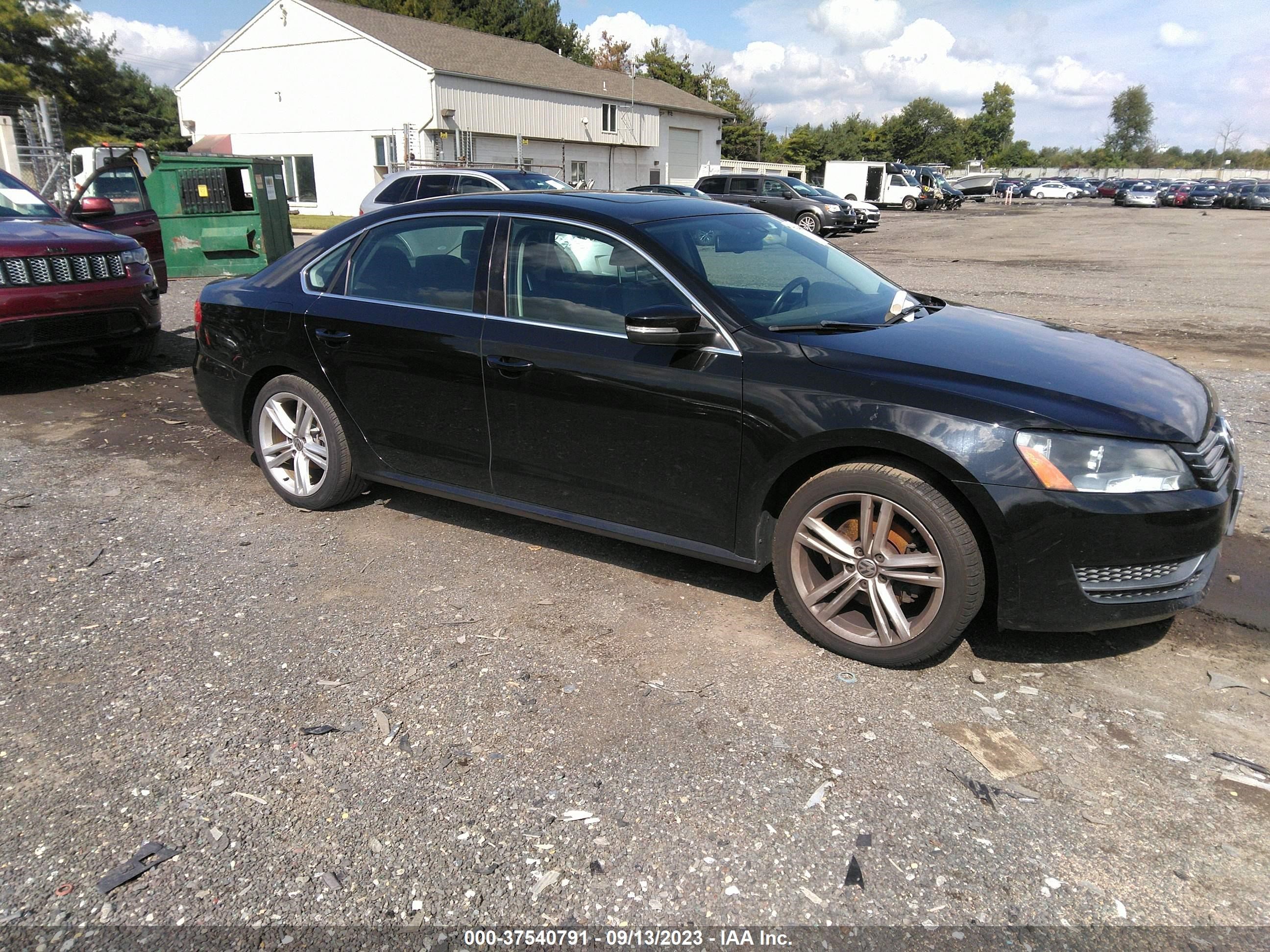 VOLKSWAGEN PASSAT 2014 1vwbt7a36ec106828