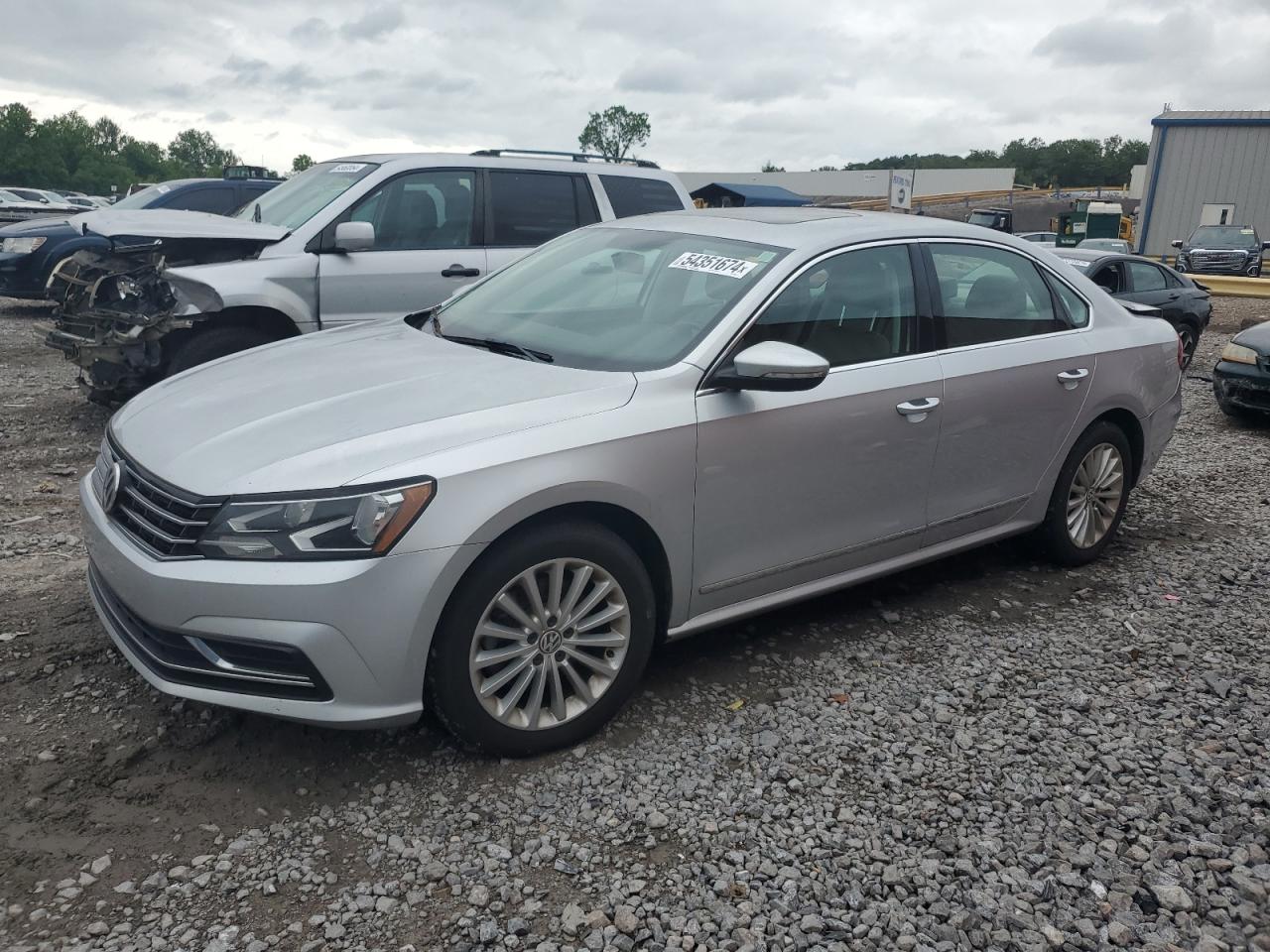 VOLKSWAGEN PASSAT 2017 1vwbt7a37hc053089