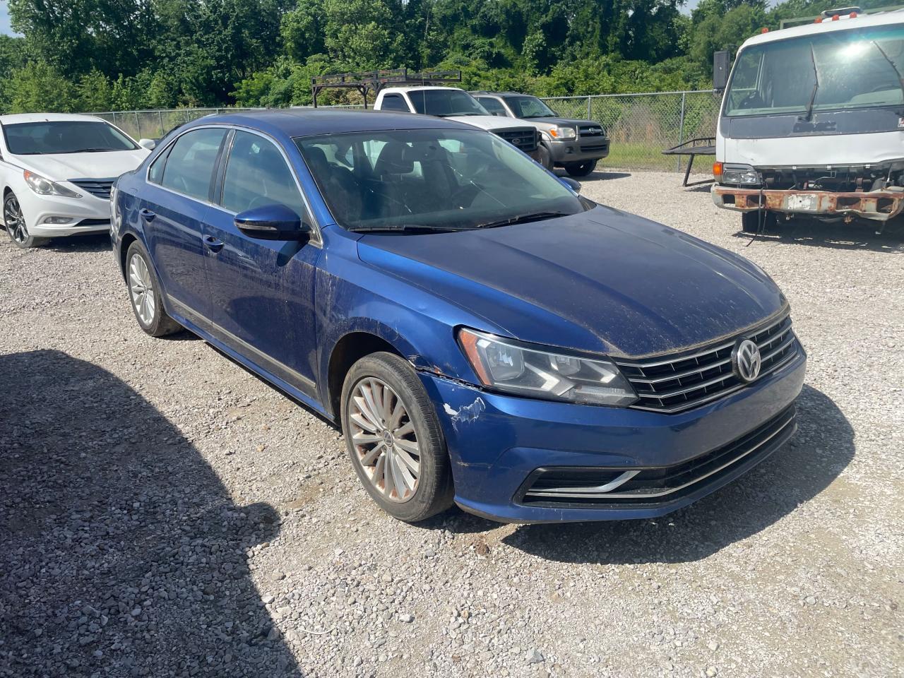 VOLKSWAGEN PASSAT 2016 1vwbt7a38gc010816