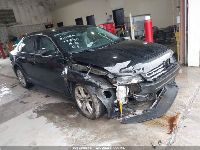 VOLKSWAGEN PASSAT 2015 1vwbv7a30fc098270