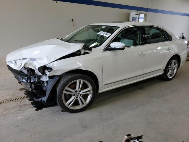 VOLKSWAGEN PASSAT 2015 1vwbv7a32fc064654