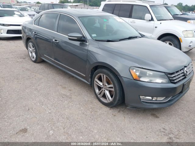 VOLKSWAGEN PASSAT 2013 1vwcm7a39dc088955