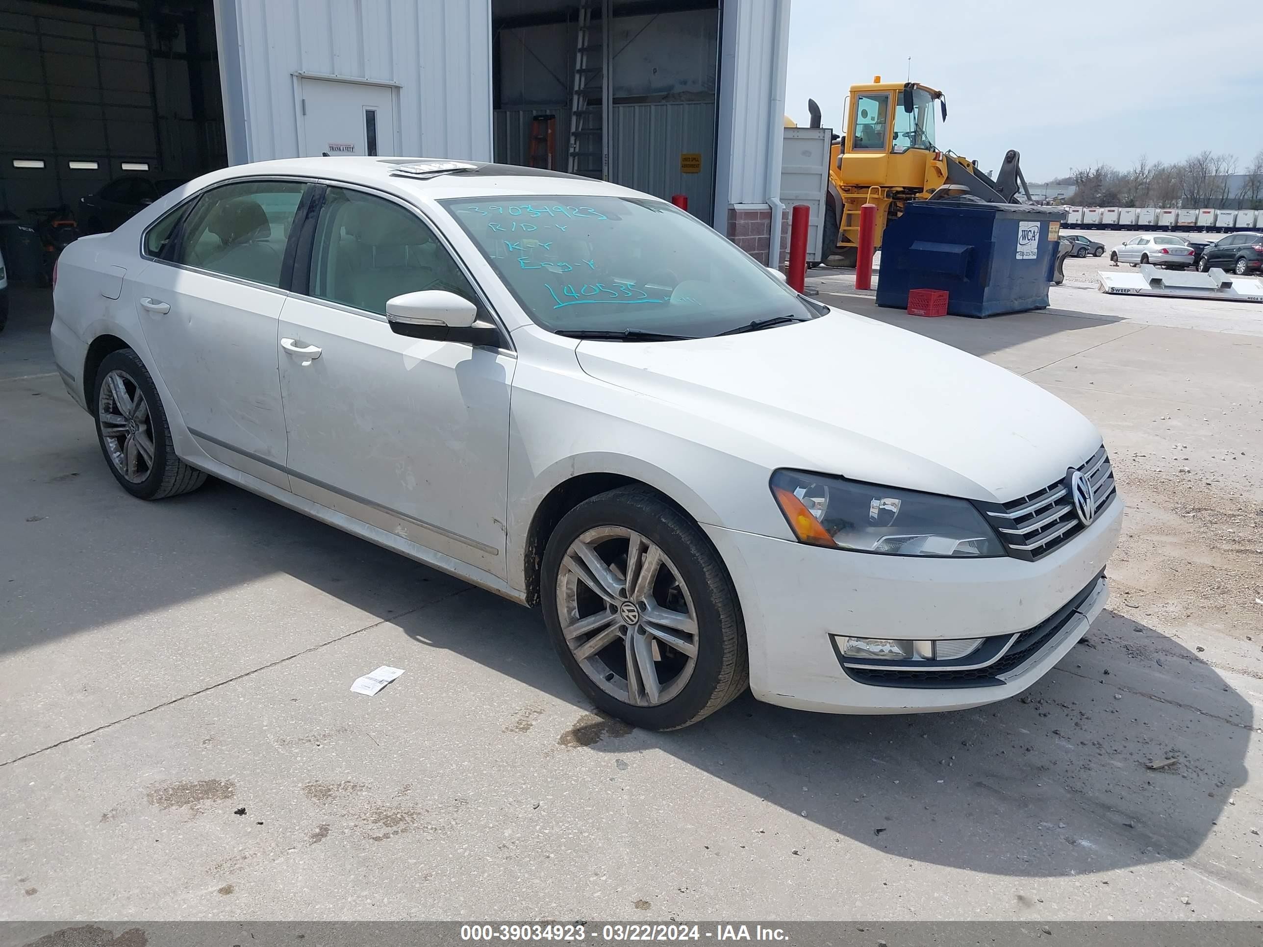 VOLKSWAGEN PASSAT 2013 1vwcn7a36dc110374