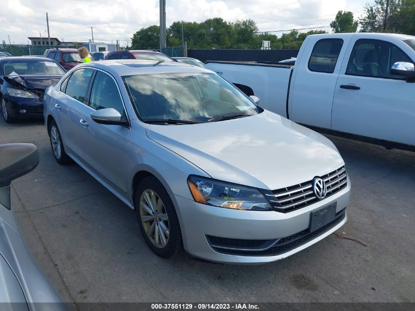 VOLKSWAGEN PASSAT 2012 1vwcp7a34cc030080