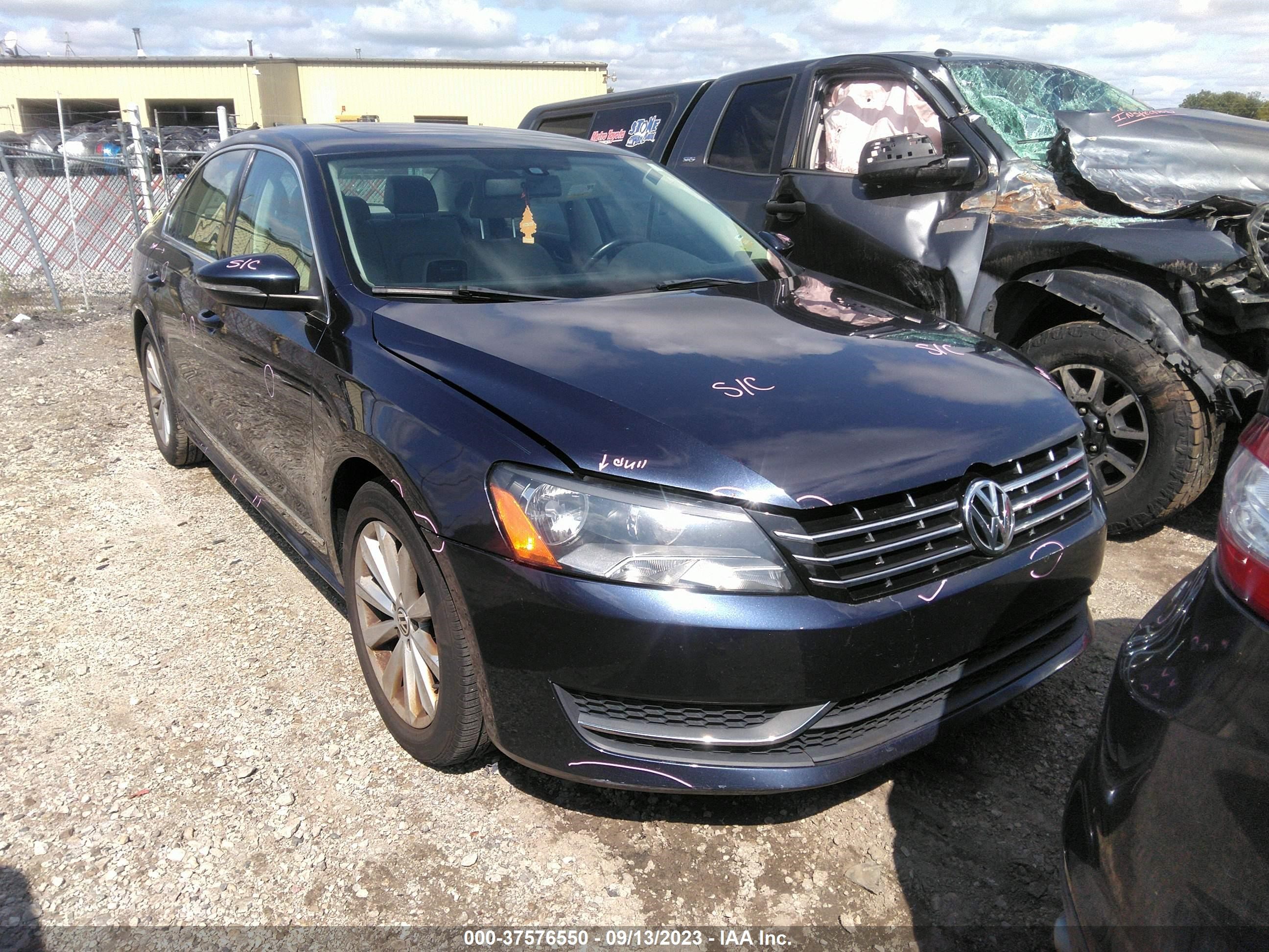 VOLKSWAGEN PASSAT 2012 1vwcp7a38cc066368