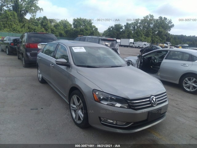 VOLKSWAGEN PASSAT 2013 1vwcs7a32ec021010