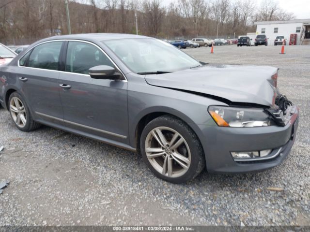 VOLKSWAGEN PASSAT 2014 1vwct7a31ec028043