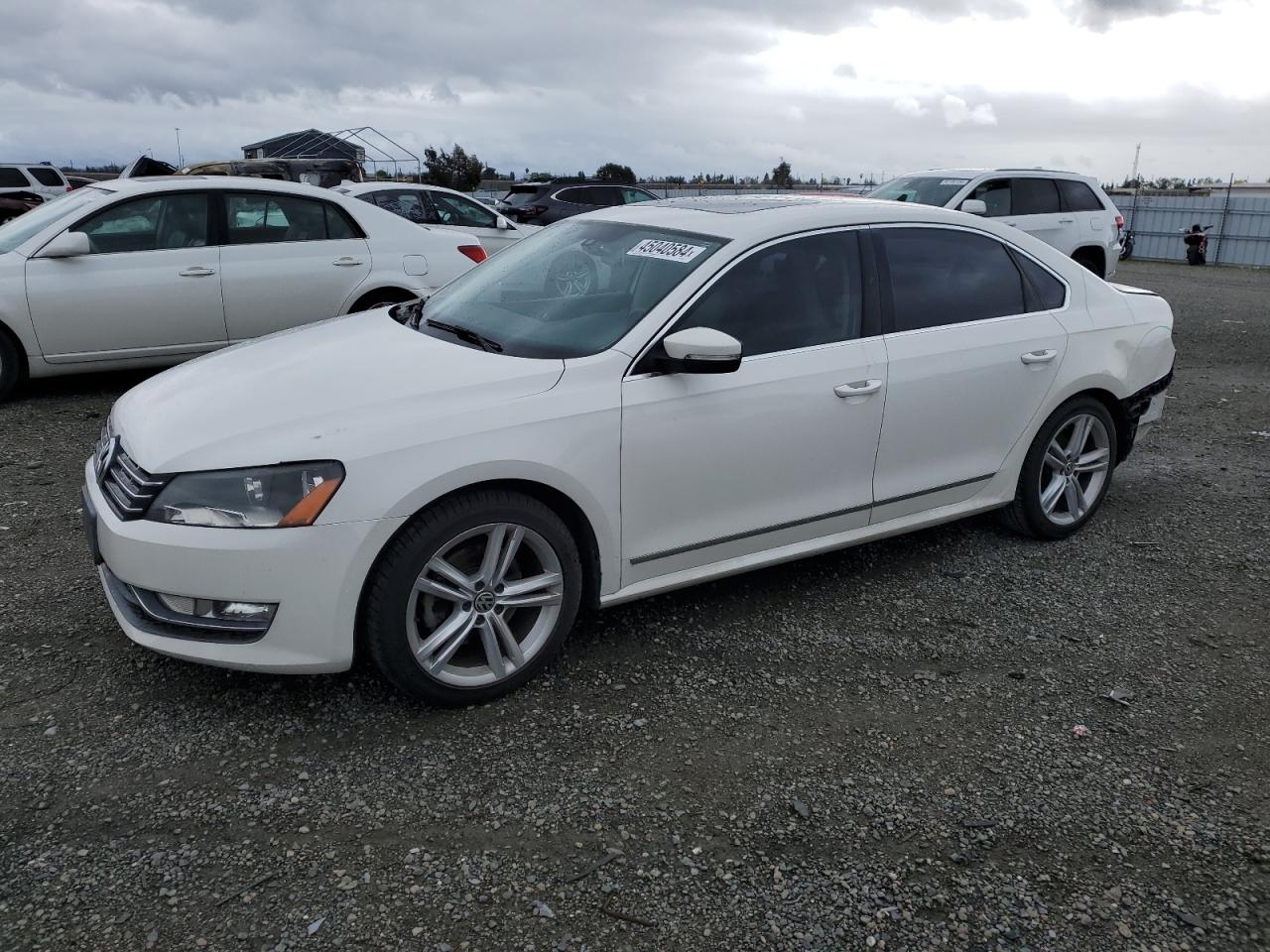 VOLKSWAGEN PASSAT 2014 1vwct7a33ec024625