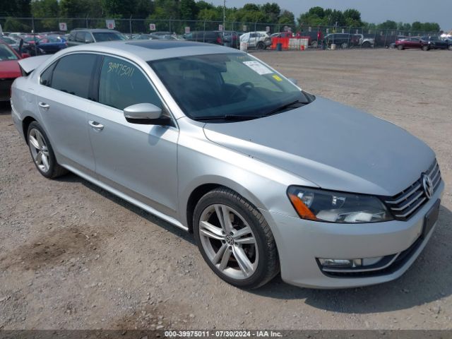 VOLKSWAGEN PASSAT 2015 1vwcv7a30fc012329