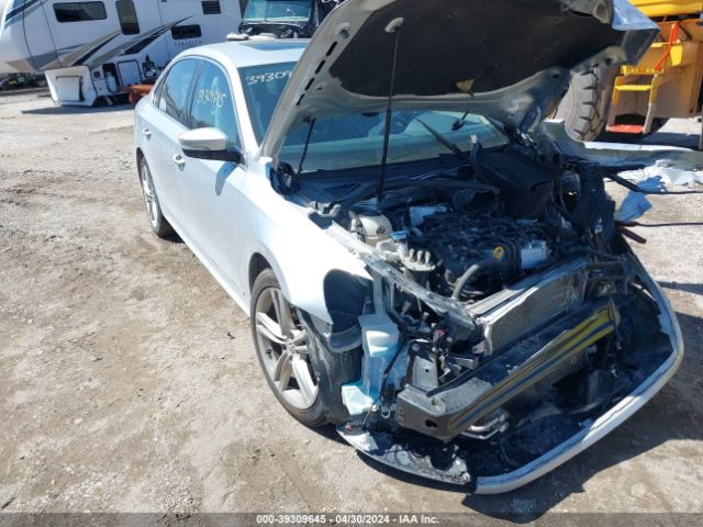 VOLKSWAGEN PASSAT 2015 1vwcv7a31fc082082