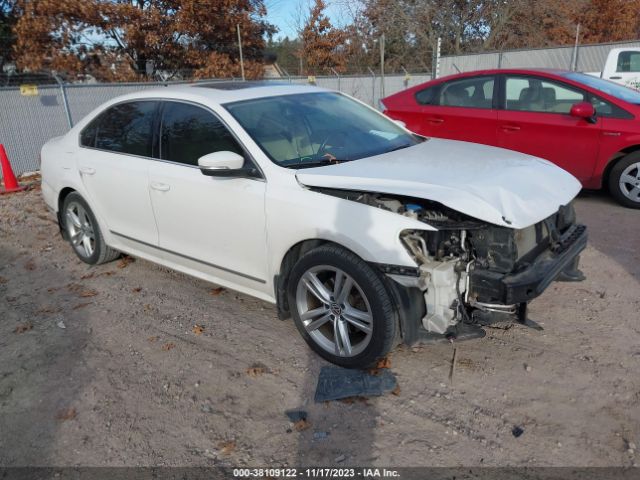 VOLKSWAGEN PASSAT 2015 1vwcv7a32fc058809