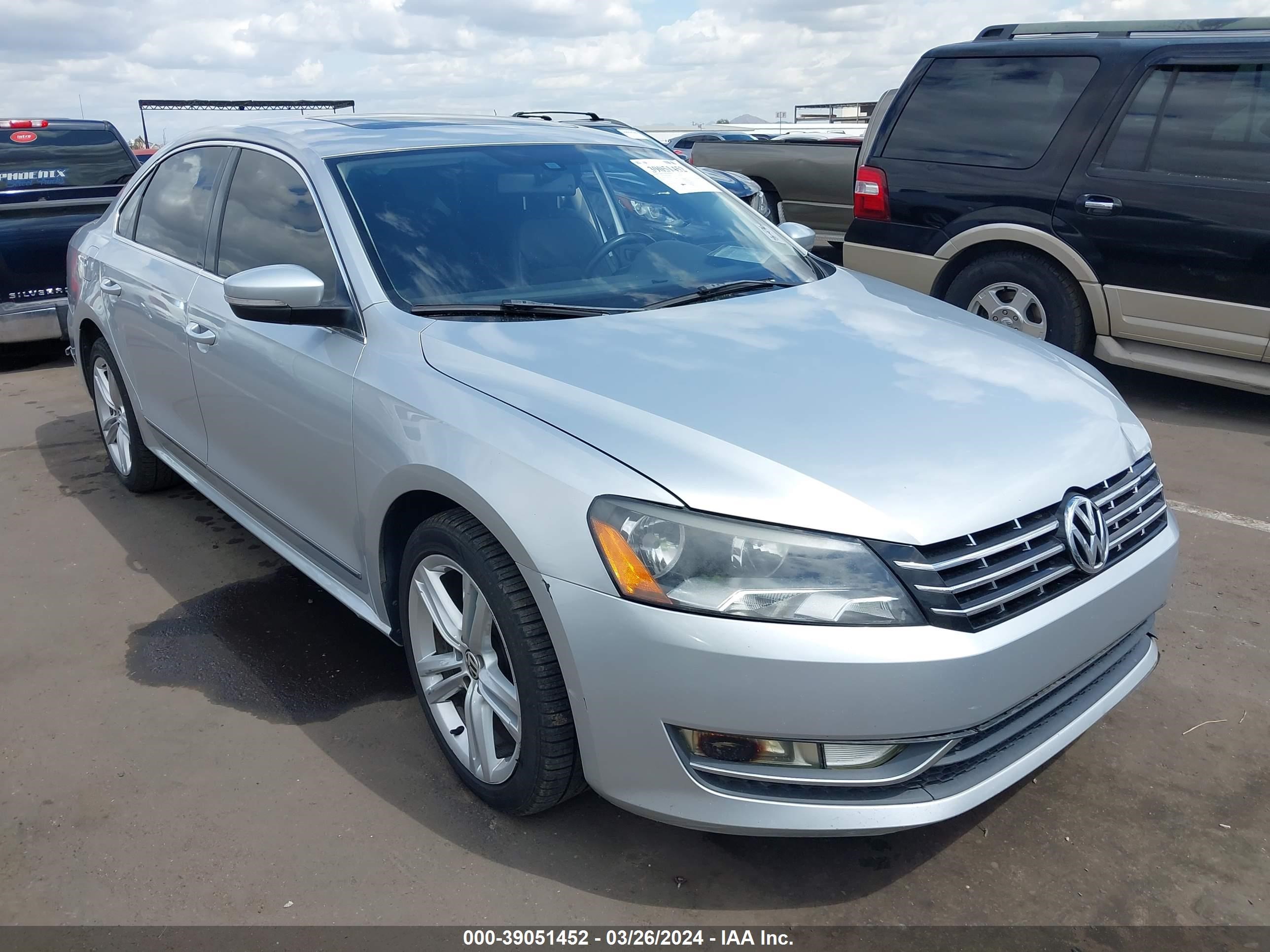 VOLKSWAGEN PASSAT 2015 1vwcv7a32fc071835