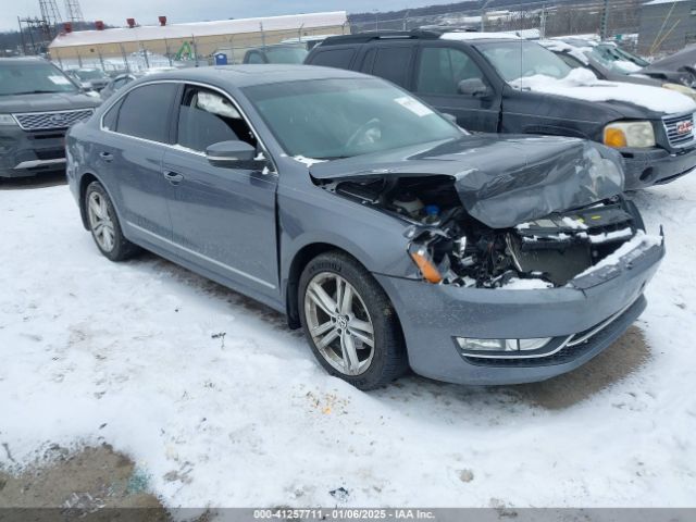 VOLKSWAGEN PASSAT 2015 1vwcv7a33fc070225