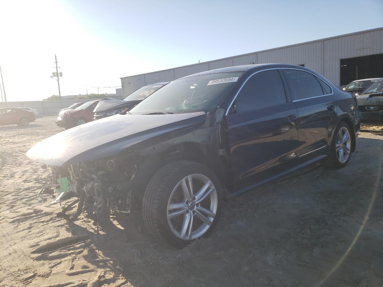 VOLKSWAGEN PASSAT 2015 1vwcv7a38fc015429