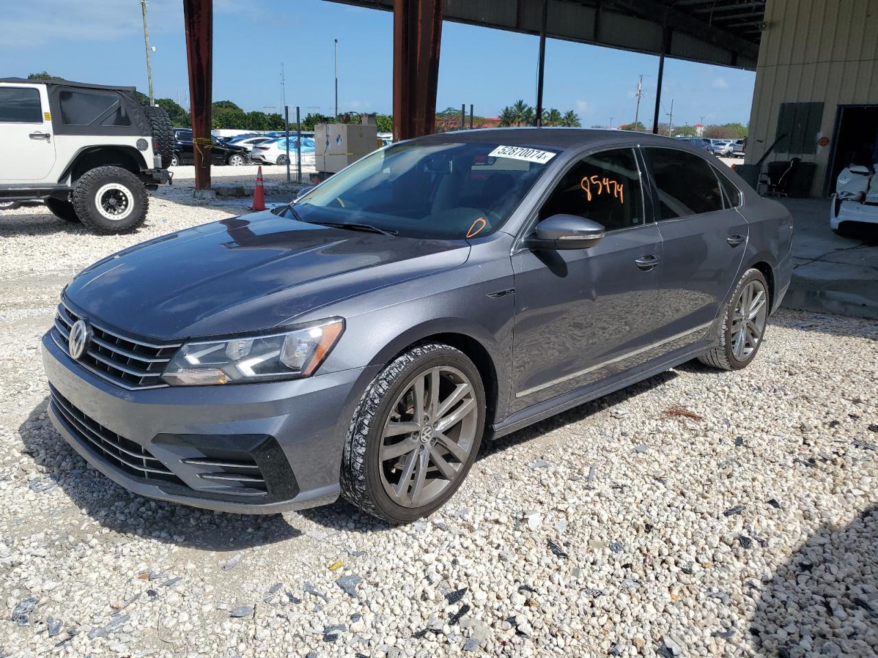 VOLKSWAGEN PASSAT 2017 1vwdt7a35hc065430