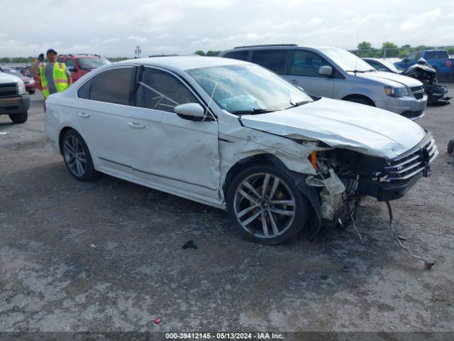 VOLKSWAGEN PASSAT 2017 1vwdt7a3xhc027014