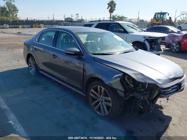 VOLKSWAGEN PASSAT 2017 1vwgt7a32hc040773